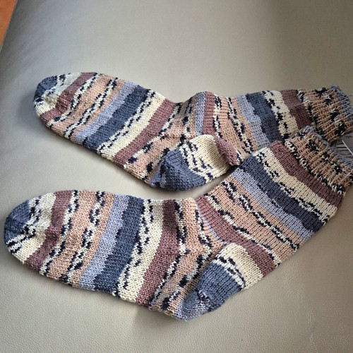 Handgestrickte/Selbstgestrickt