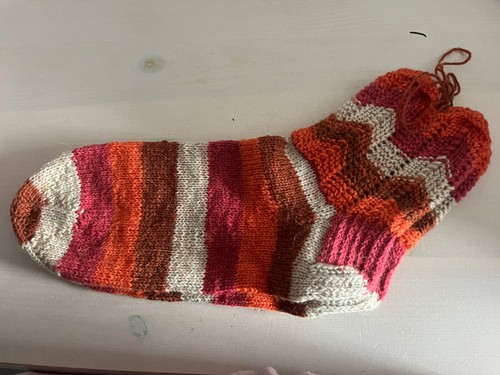 Handgestrickte socken 42 - handgestrickte,
