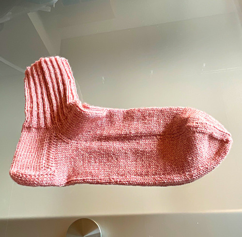 Handgestrickte rosa socke - rosa, –