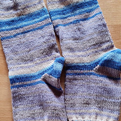 Handgestrickte socken - handgestrickte,