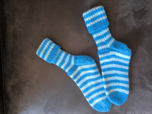 Selbstgestrickte socken - selbstgestrickte,