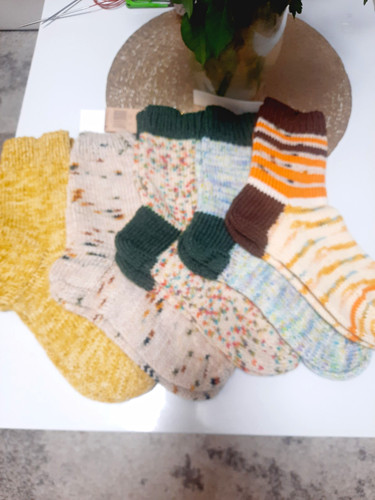 Selbstgestrickte socken - selbstgestrickte,