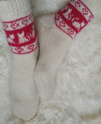 Handgestrickte wollsocken - handgestrickte,